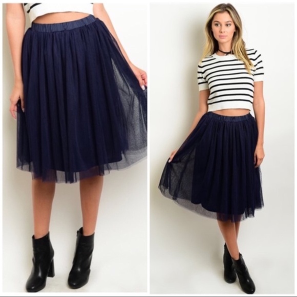 Boutique Dresses & Skirts - Navy Blue Tulle Midi Party Elastic Waist Skirt NWT